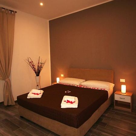 Mi.Ro Rooms Рим Экстерьер фото