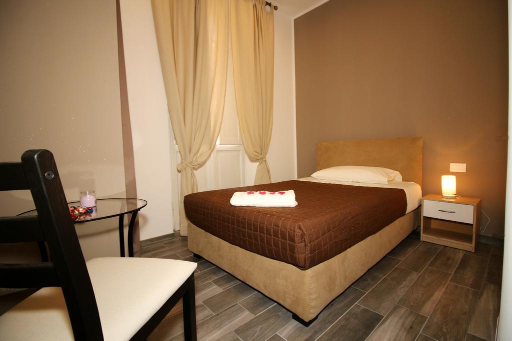 Mi.Ro Rooms Рим Экстерьер фото