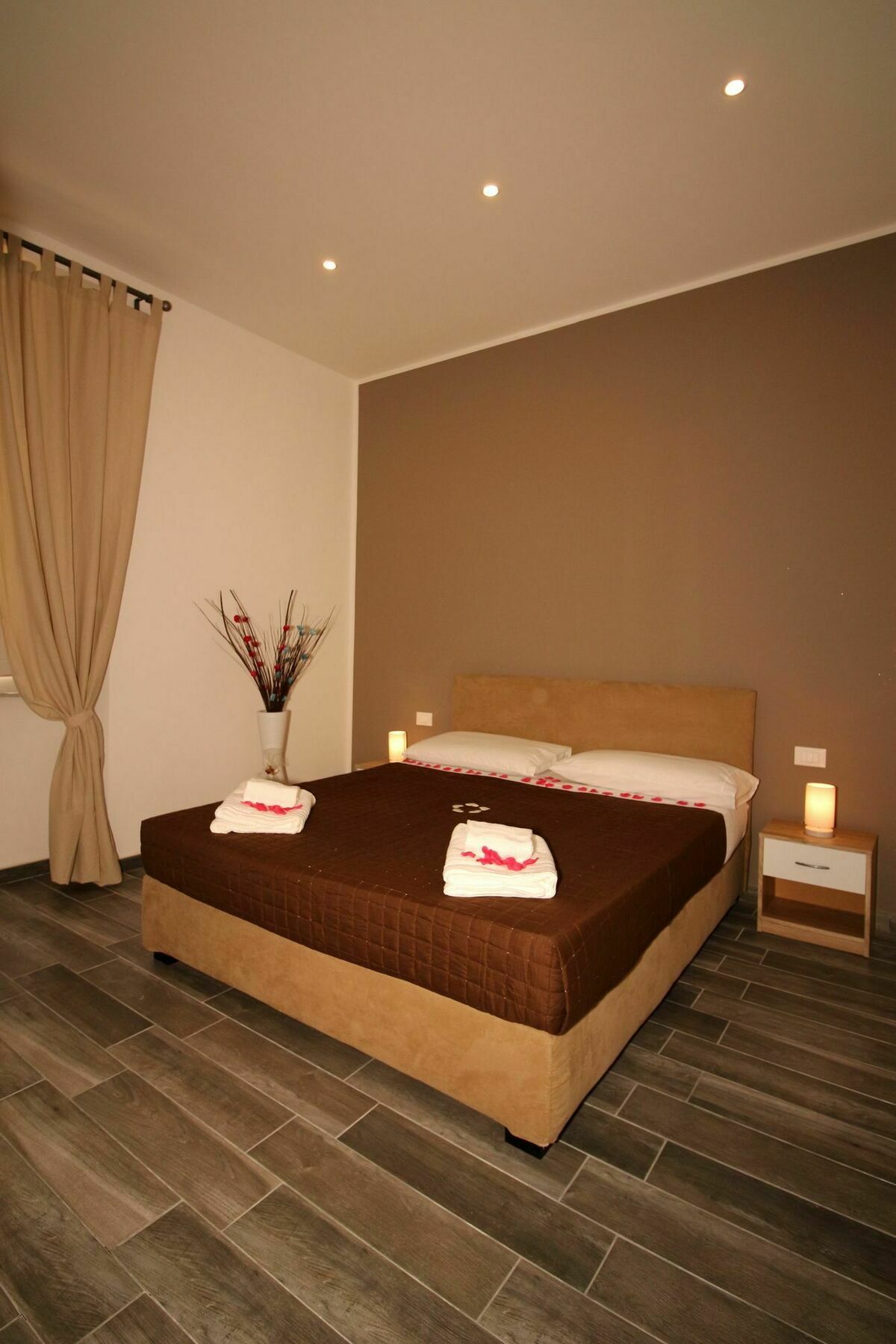 Mi.Ro Rooms Рим Экстерьер фото